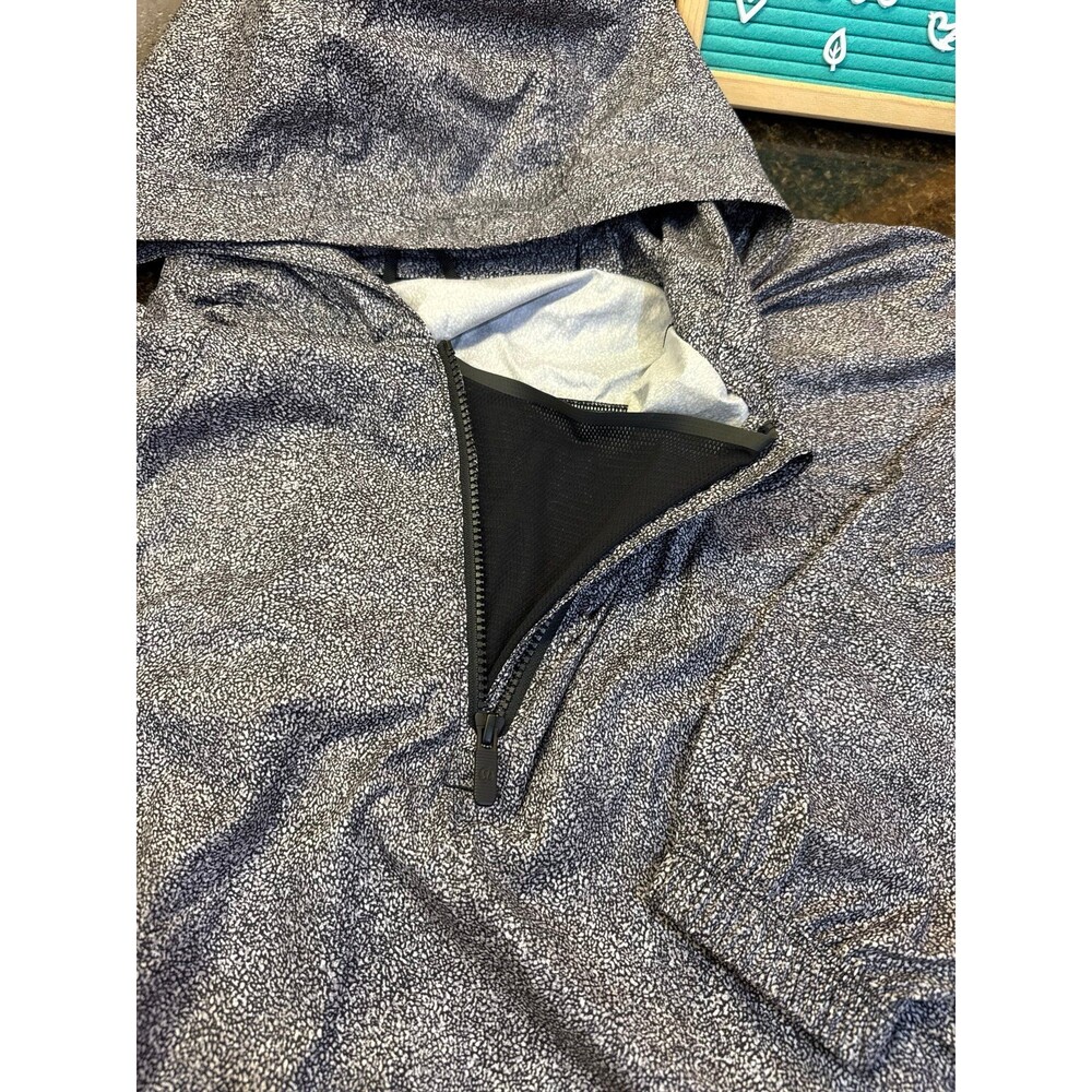 Lululemon I Put A Shell On You Lightweight Cropped Jacket Women’s SZ 6 - Picture 3 of 11